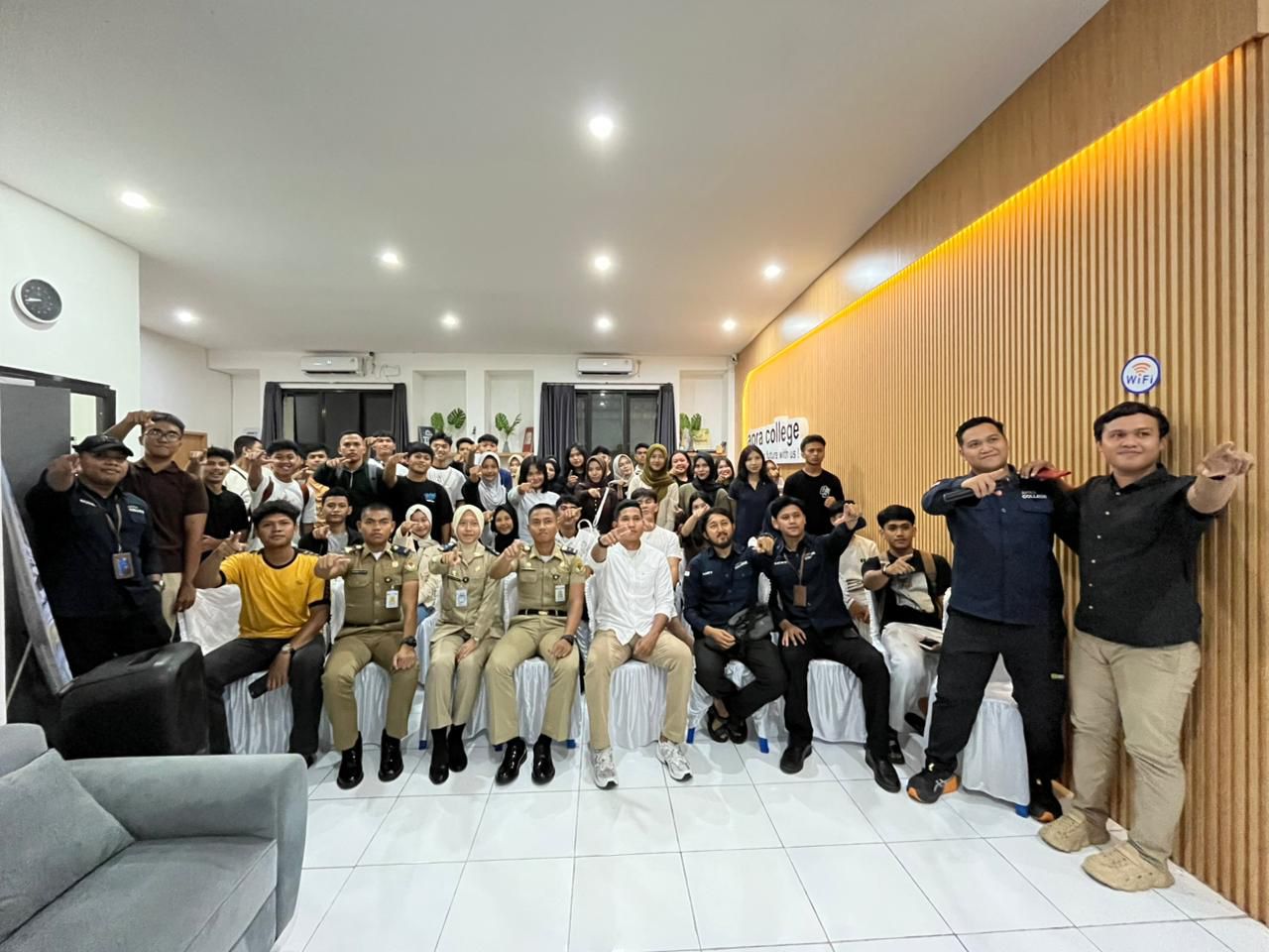 Kunjungan Alumni Apra